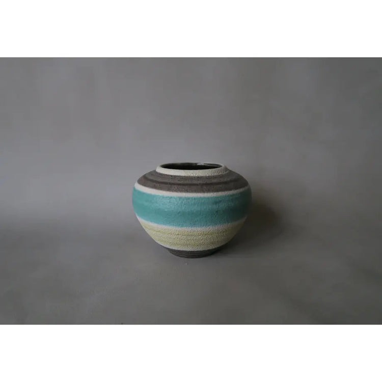 Antique flower vase / GER-015